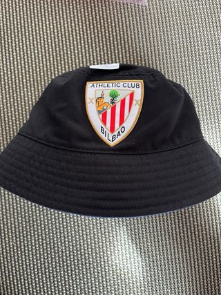Gorro Athletic Club Azul y NegroCastore Reversible