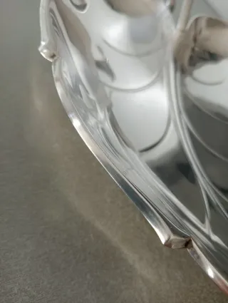 Antigua bandeja de Alpaca con forma de Hoja