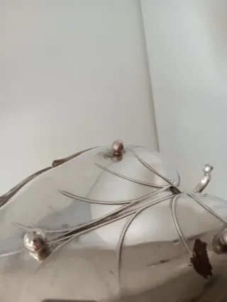 Antigua bandeja de Alpaca con forma de Hoja