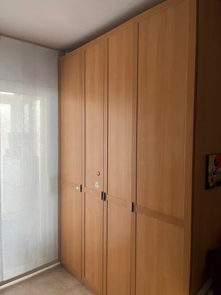 Cama individual con sinfonier y armario