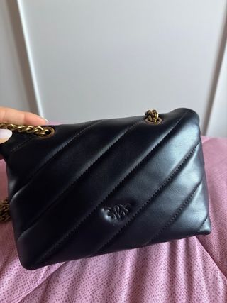 Borsa Pinko Nera con dettagli oro