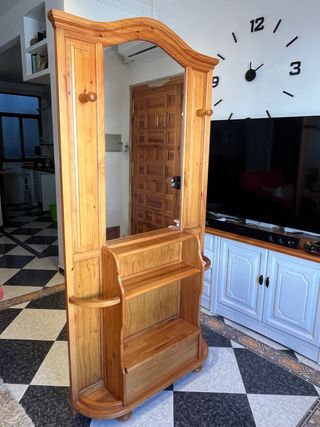 Mueble de entrada con espejo de madera