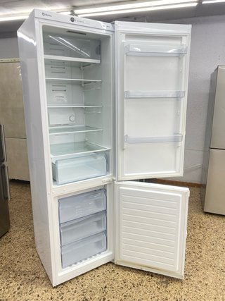 NEVERA MARCA BALAY A+++ no frost