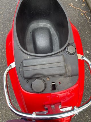 Vespa LX50 Roja Scooter Automática