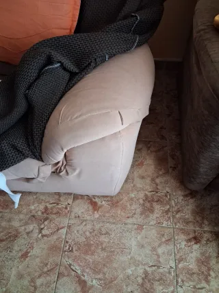 Sofá 3 plazas beige y rosa