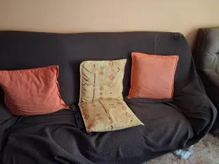 Sofá 3 plazas beige y rosa