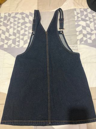 Peto vaquero tipo vestido falda