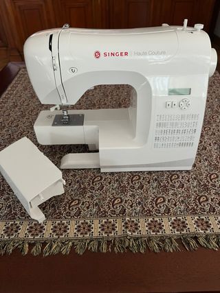 Singer Haute Couture, Máquina de coser electrónica