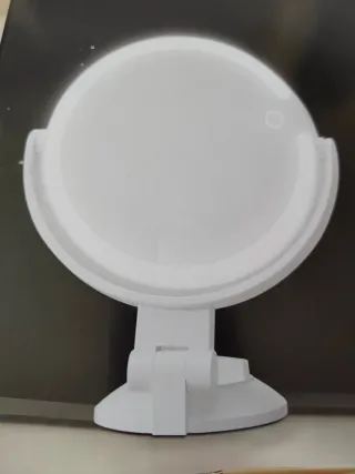 Espejo de maquillaje con luz LED