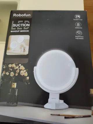 Espejo de maquillaje con luz LED