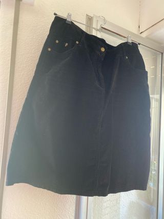 Falda de pana negra para mujer