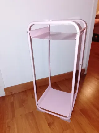 Mesita auxiliar rosa metal