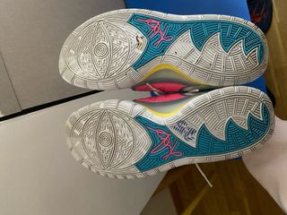 Nike Kyrie 6 blancas multicolor