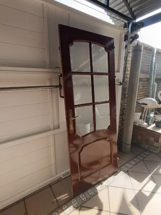 Puerta Madera Maciza con Cristal