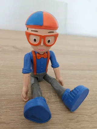 Muñeco Blippi parlante.