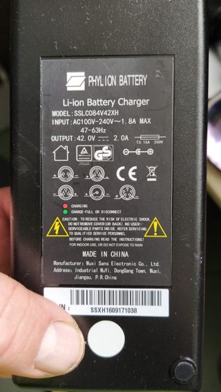 Cargador DE BATERÍA BICI Phylion 42V 2.0A Li-ion