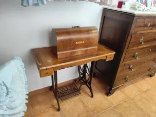 Máquina de coser antigua Sigma