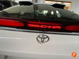 Toyota C-HR 1.8 Active Hybrid 140