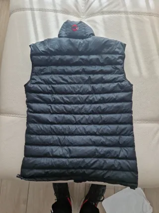 Chaleco de plumas Mammut negro