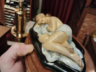 Escultura cerámica dama esmaltada