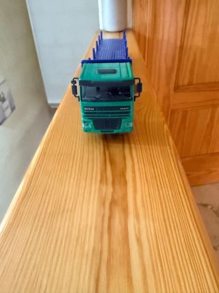 Camión DAF con remolque Joal 1/50