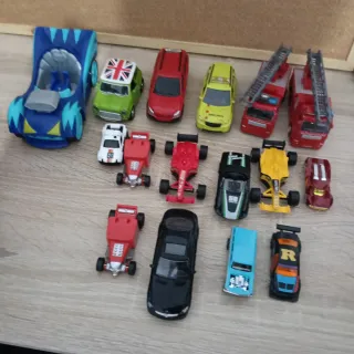 Lote de coches de juguete