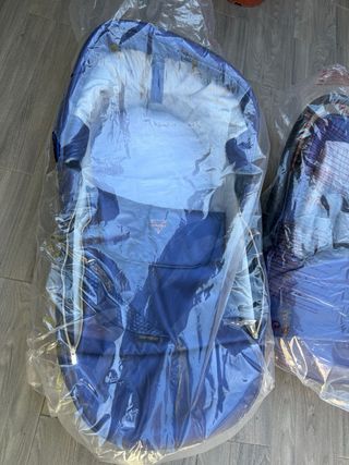 Carro de bebé azul marino