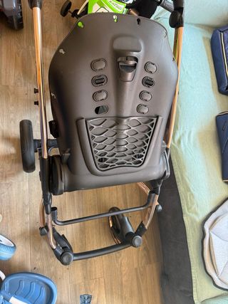 Carro de bebé azul marino