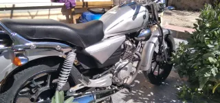 Yamaha YBR 125cc Plata