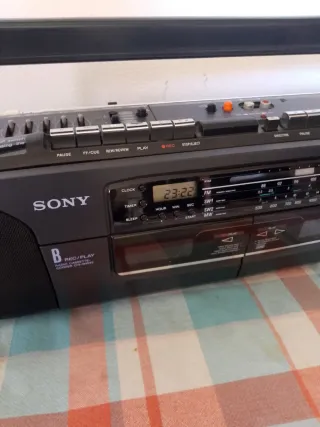 Boombox Sony CFS-W404S
