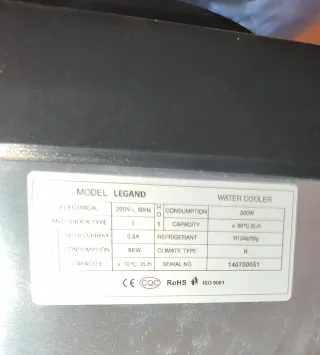 Dispensador Agua Fría/Caliente con Nevera