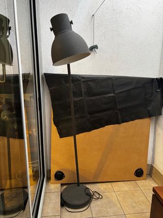 Lámpara de pie negra Ikea
