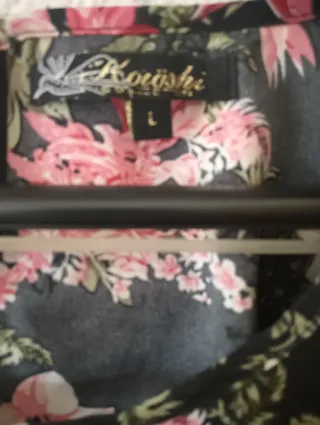 Camiseta KORISHI floral manga corta