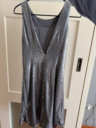 Vestido corto lentejuelas plateado