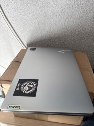 Ordenador portátil Lenovo Plata