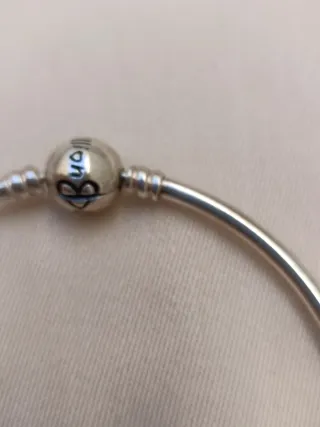 Pulsera plata con charm