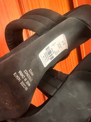 Sandalias de tacón negras