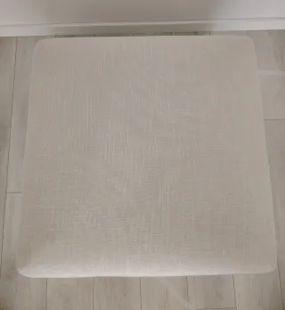 Puff IKEA Vallentuna beige con almacenaje + patas