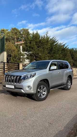 Toyota Land Cruiser VXL 3.0 215