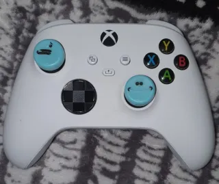 Xbox Series S Blanca + 1 Mando + 2 Baterías