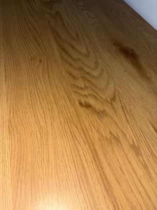 Scrivania Jysk in legno e nero. Modello Trappedal