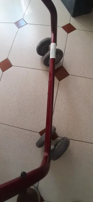 Andador KMINA Plegable con Asiento y Frenos