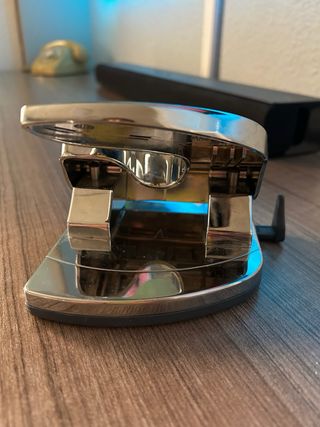 Perforadora de papel cromada