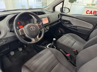 TOYOTA Yaris 70 LIVE