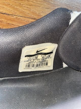 Zapatillas Nike Blancas y Grises