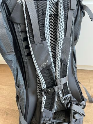 Mochila Osprey Stratos 34 Gris
