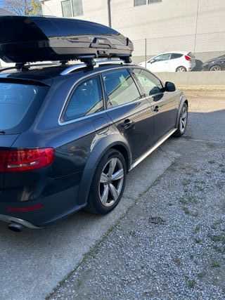Audi A4 Allroad 2011