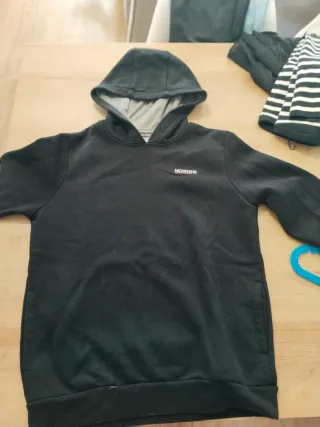 Sudadera McKenzie con capucha negra