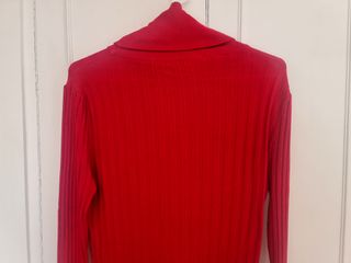 Jersey cuello alto rojo talla M