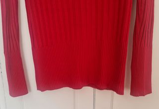 Jersey cuello alto rojo talla M